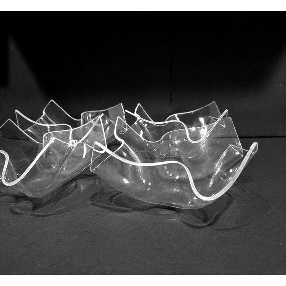 Vintage Acrylic Handkerchief Bowl Set 4 Clear Mid Century Lucite Nesting Bowls - Picture 2 of 7